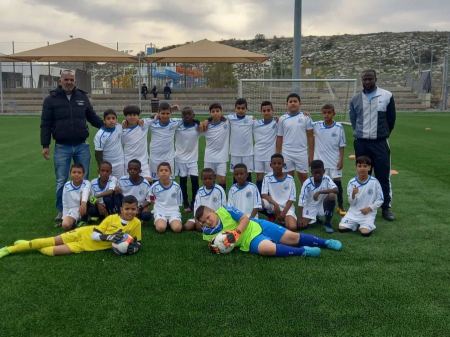 فريق "مكابي متناس رهط" للأولاد يستمر بتحقيق الفوز في الدوري الإسرائيلي